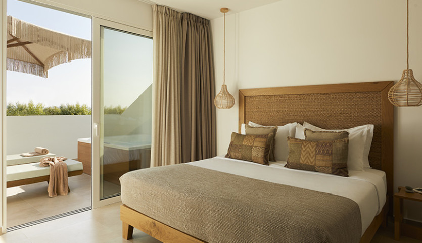 JUNIOR SUITE WITH OPEN-AIR WHIRLPOOL